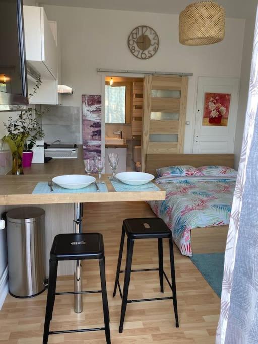 Ferienwohnung Le Cosy Tassin - Rez De Jardin Exterior foto